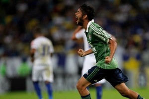 Livre do Fluminense, Gustavo Scarpa acerta volta ao Palmeiras