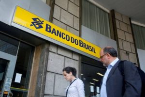 Excesso de liquidez pressiona grandes bancos brasileiros