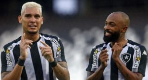 Defesa, Rafael Navarro e Chay: o que ficar de olho no Botafogo no jogo contra o Brusque