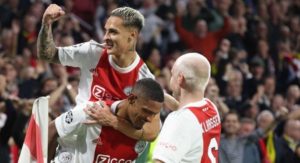 Após gol na Champions League, Antony celebra momento pelo Ajax: ‘Noite especial’