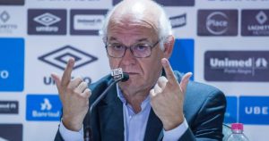 Presidente do Grêmio confirma contratação de zagueiro