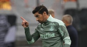 Abel Ferreira analisa características de Veiga e Scarpa: ‘São diferentes e complementares’