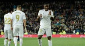 Reveja alguns gols de brasileiros que vestiram a camisa do Real Madrid contra o Barcelona