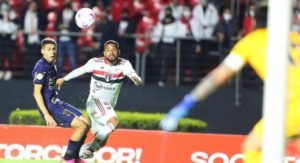 São Paulo é o time com mais faltas e cartões amarelos no Brasileirão