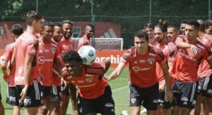 Com ‘trote’ em Arboleda, São Paulo treina de olho no Red Bull Bragantino