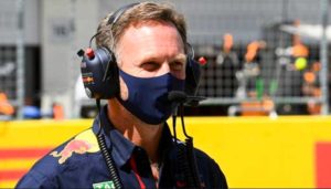 Horner fala sobre o ‘dispositivo’ da Mercedes para abaixar a traseira do W12