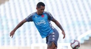 Walber se empenha para garantir a sua primeira oportunidade como titular no Vasco