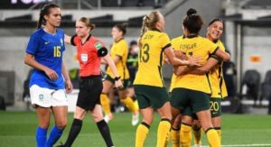 Em amistoso de futebol feminino, Brasil perde para a Austrália