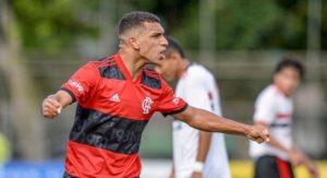 Herói do título do Brasileirão Sub-17, Petterson conta como chegou ao Flamengo e revela meta no clube