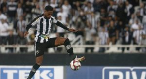 Diego Gonçalves, do Botafogo, ainda não encontrou seu ritmo desde que voltou de lesão