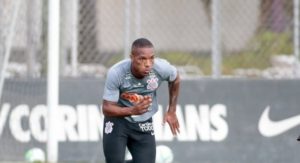 Árbitro relata agressão e ofensas de Xavier, expulso no final do jogo do Corinthians contra o Internacional