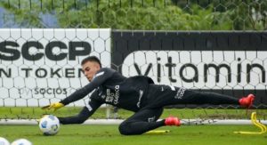 Renato Augusto fica fora de primeiro treinamento do Corinthians para o confronto diante da Chapecoense