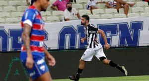 Diego Costa comemora gol e vaga do Galo na final da Copa do Brasil